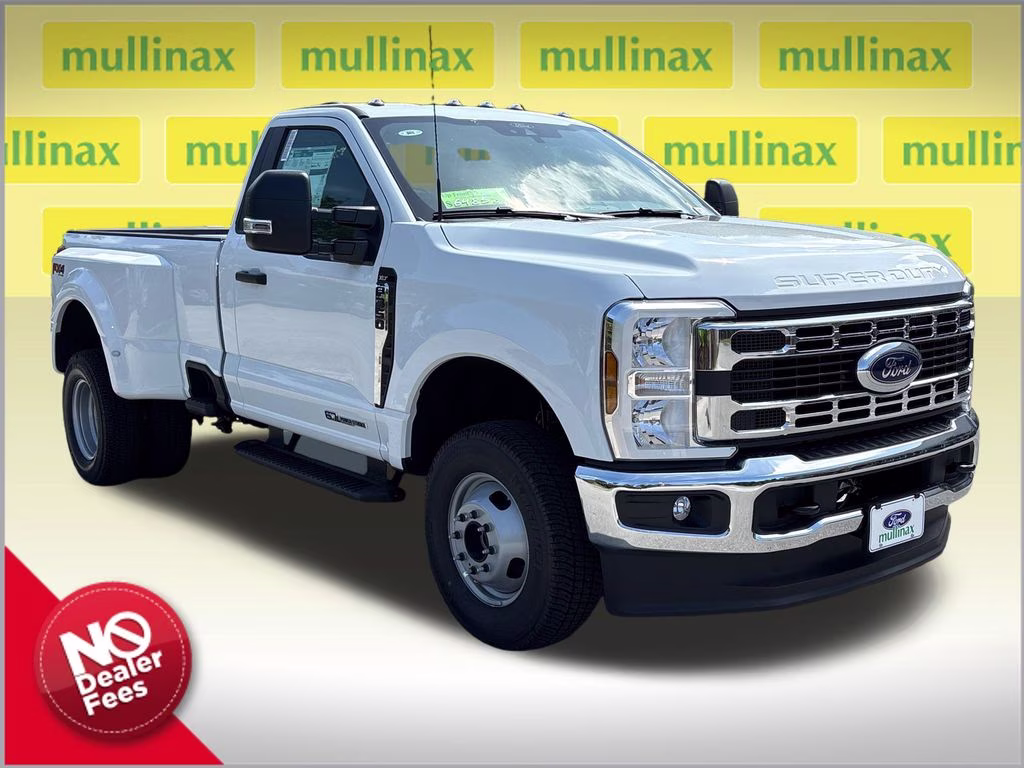 2026 Oxford White Ford Super Duty F-350 DRW XLT 4X4 Truck