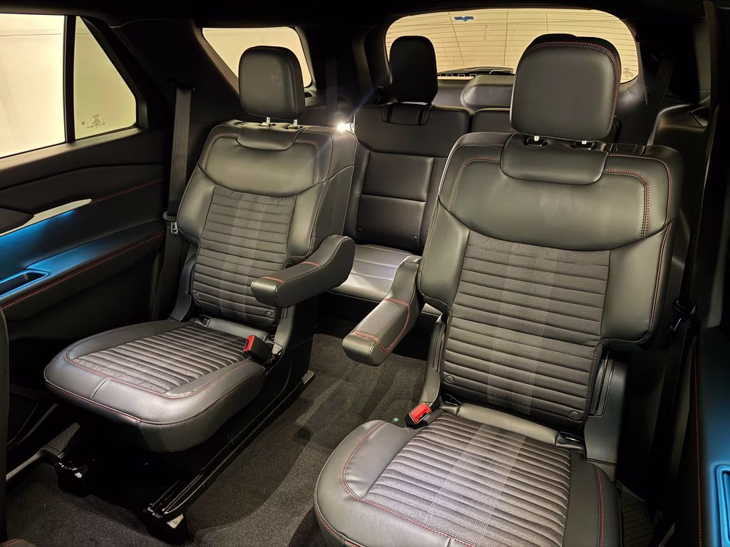 2026 Space White Metallic Ford Explorer ST-Line RWD SUV
