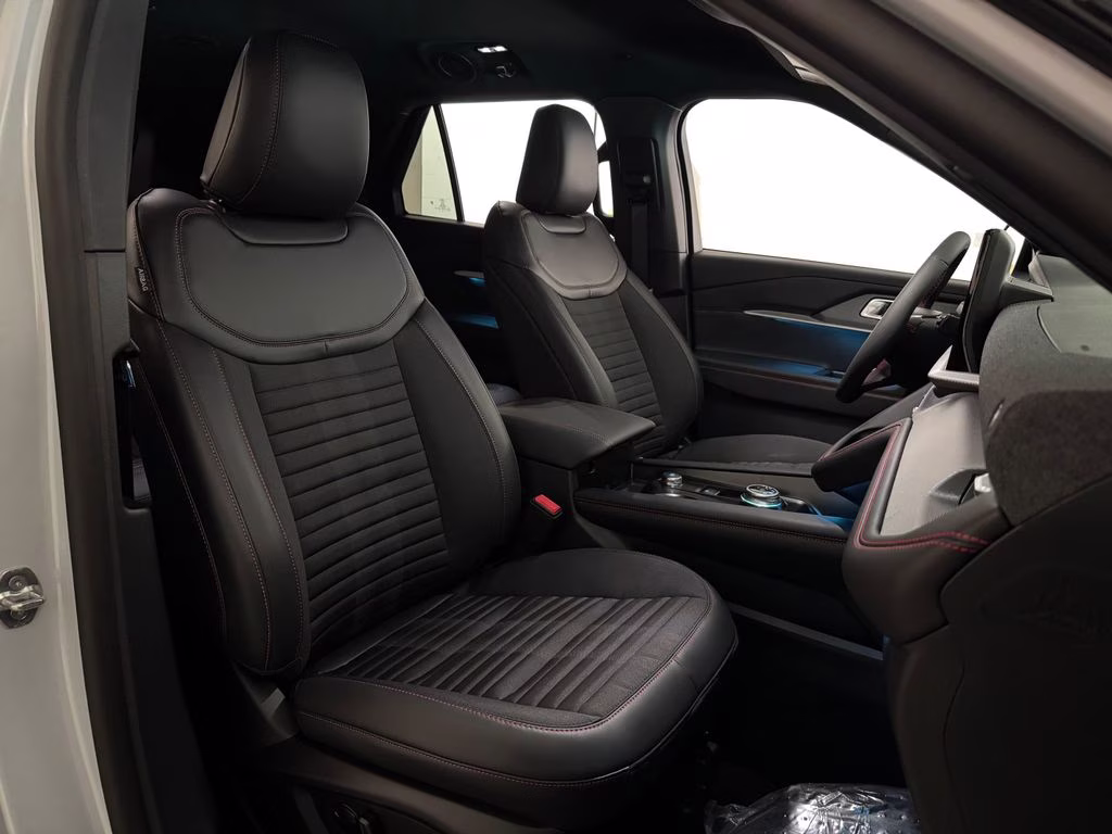 2026 Space White Metallic Ford Explorer ST-Line RWD SUV
