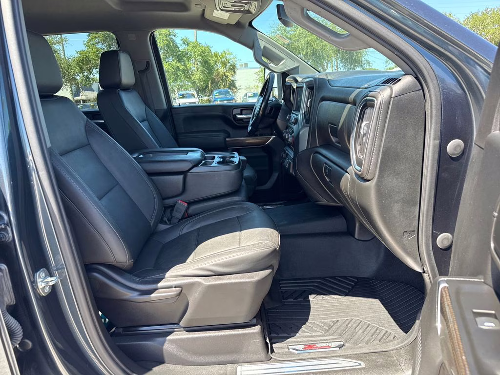 2020 Shadow Gray Metallic Chevrolet Silverado 2500HD LT 4X4 Truck