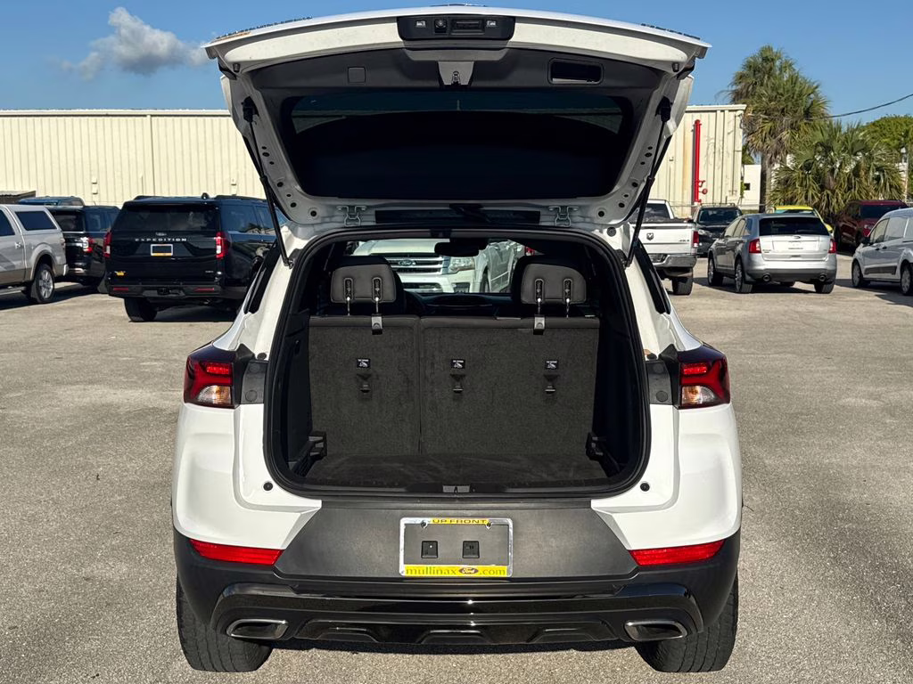 2023 Summit White Chevrolet Trailblazer ACTIV FWD SUV