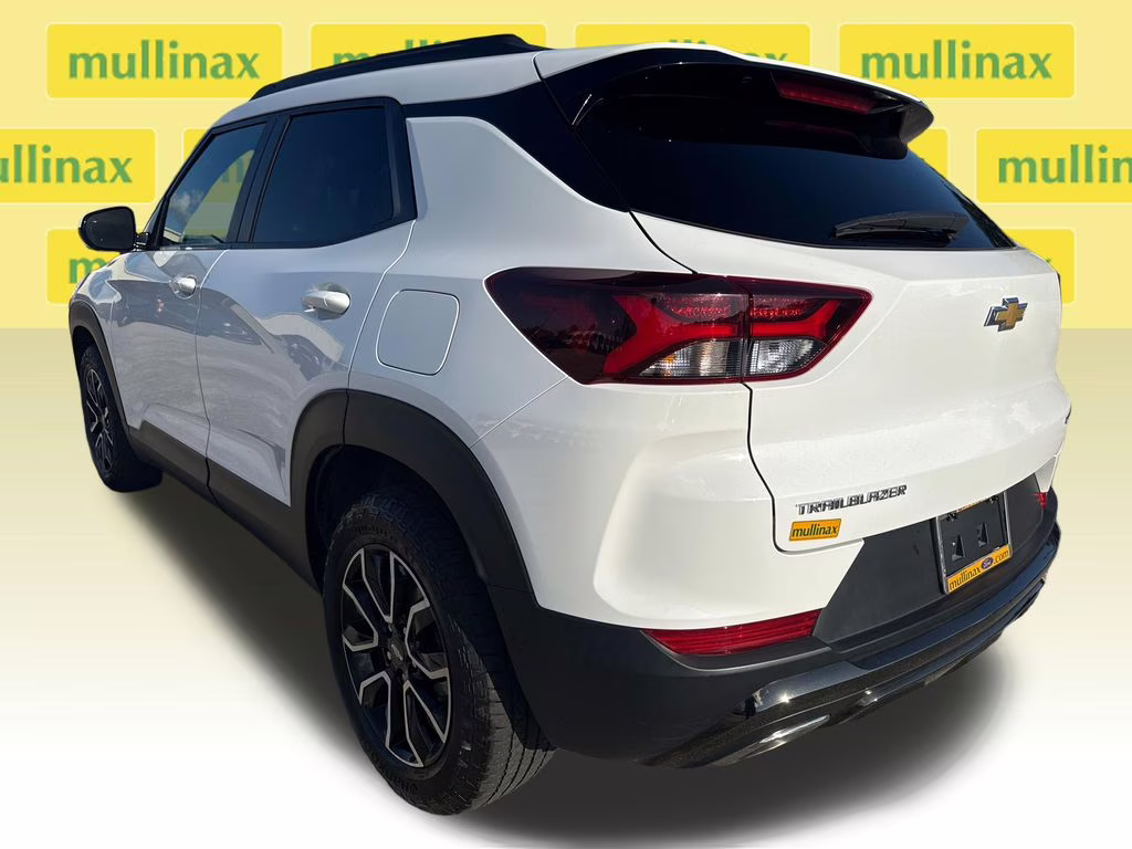 2023 Summit White Chevrolet Trailblazer ACTIV FWD SUV