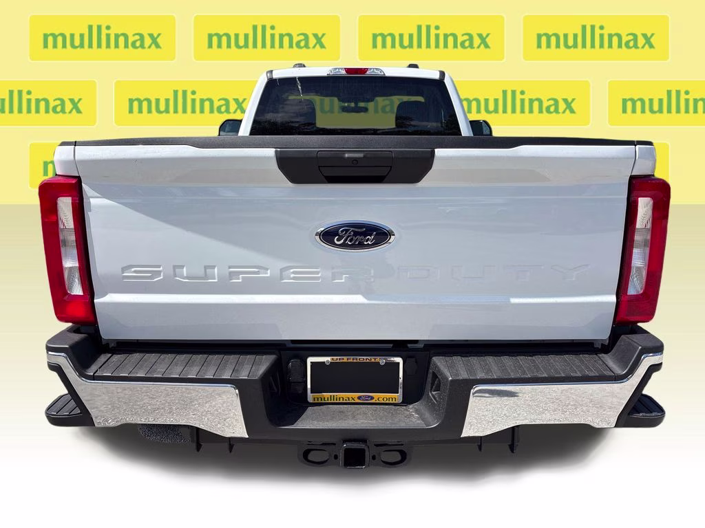 2026 Oxford White Ford Super Duty F-350 DRW XLT 4X4 Truck