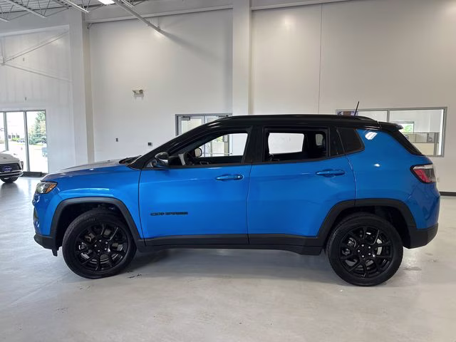 2023 Laser Blue Pearlcoat Jeep Compass Altitude 4X4 SUV