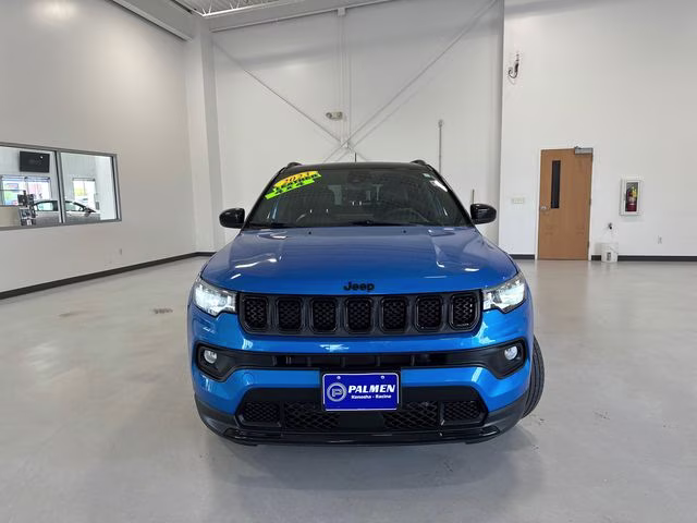 2023 Laser Blue Pearlcoat Jeep Compass Altitude 4X4 SUV
