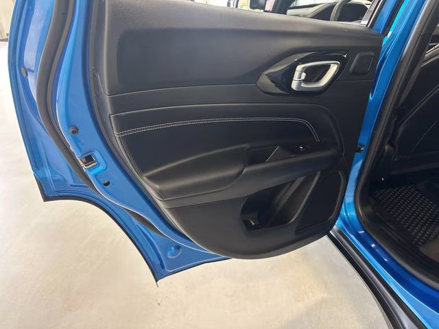 2023 Laser Blue Pearlcoat Jeep Compass Altitude 4X4 SUV