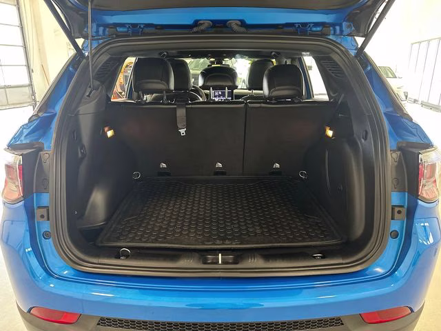 2023 Laser Blue Pearlcoat Jeep Compass Altitude 4X4 SUV