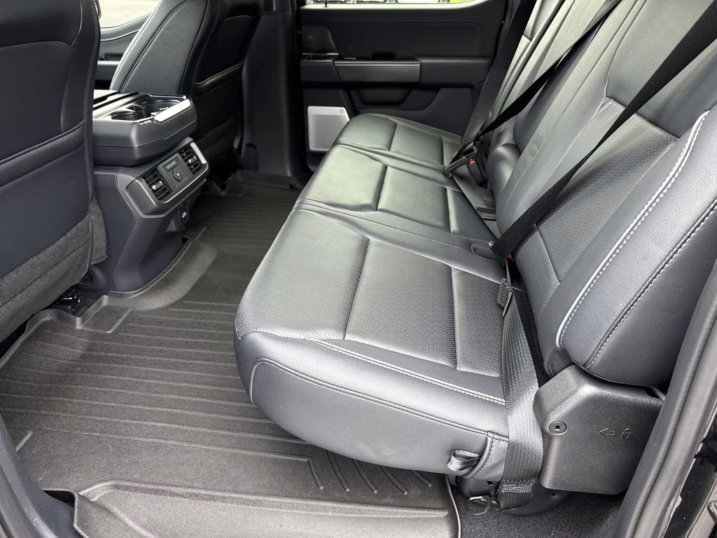 2025 Agate Black Metallic Ford F-150 Lariat 4X4 Truck