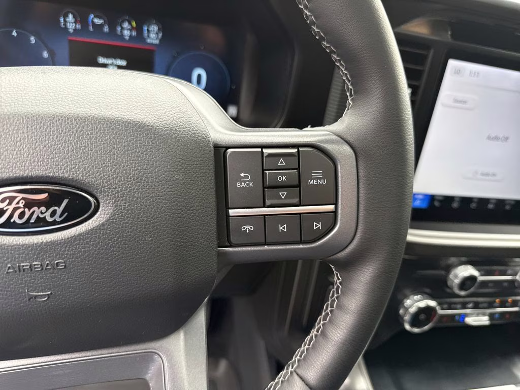 2025 Agate Black Metallic Ford F-150 Lariat 4X4 Truck