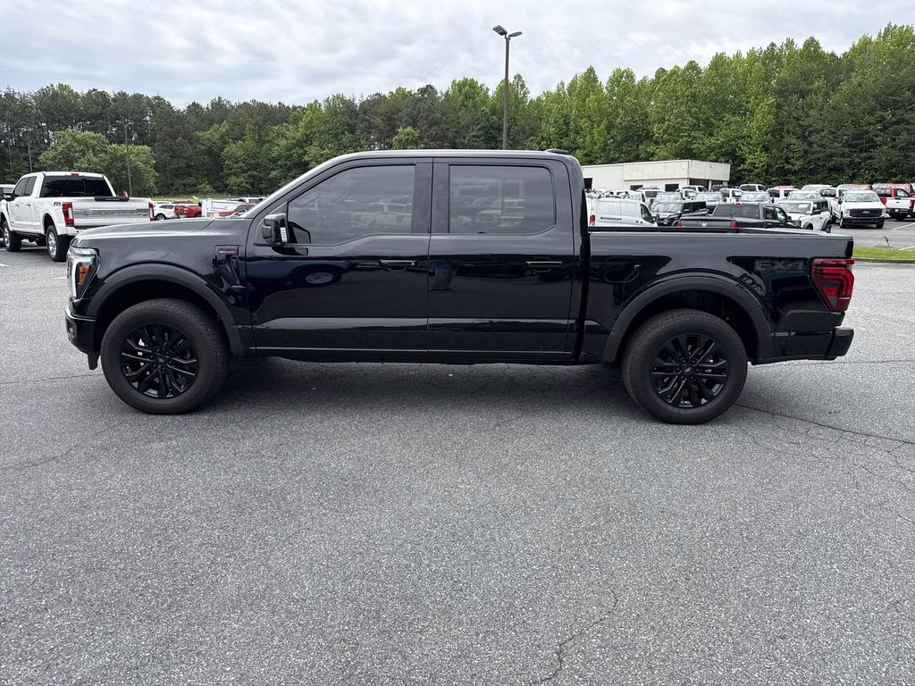 2025 Agate Black Metallic Ford F-150 Lariat 4X4 Truck