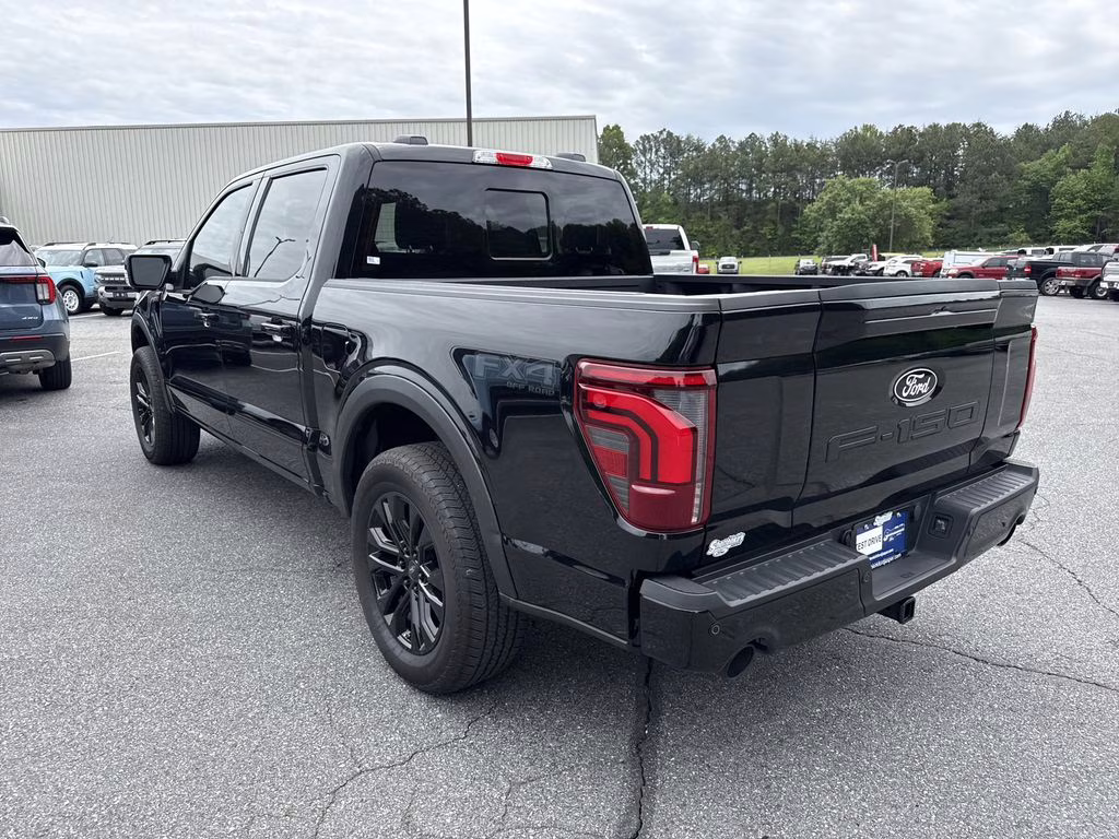 2025 Agate Black Metallic Ford F-150 Lariat 4X4 Truck
