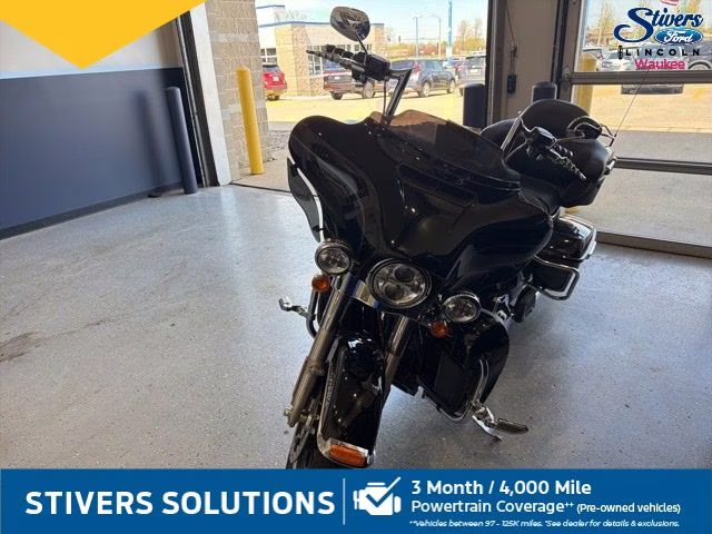 2016 black Harley-Davidson Harley Davidson Ultra Motorcycle