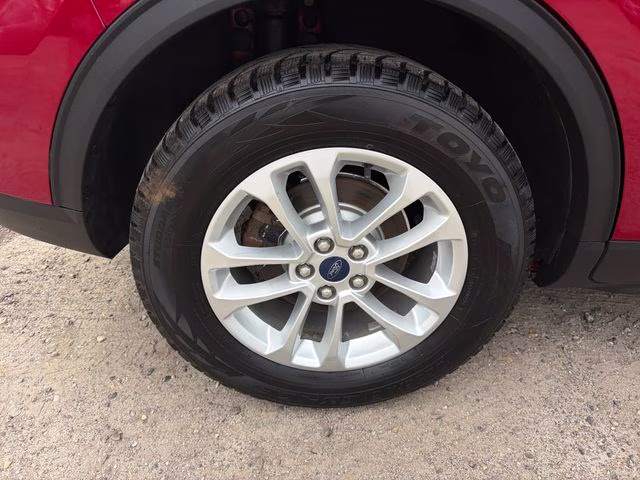 2020 Red Metallic Ford Escape SE AWD SUV