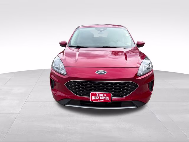2020 Red Metallic Ford Escape SE AWD SUV