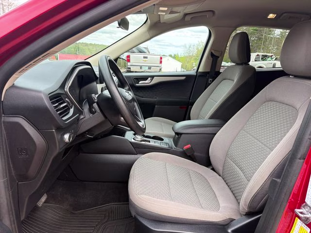 2020 Red Metallic Ford Escape SE AWD SUV