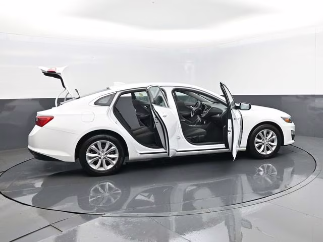 2024 Summit White Chevrolet Malibu LT FWD Sedan