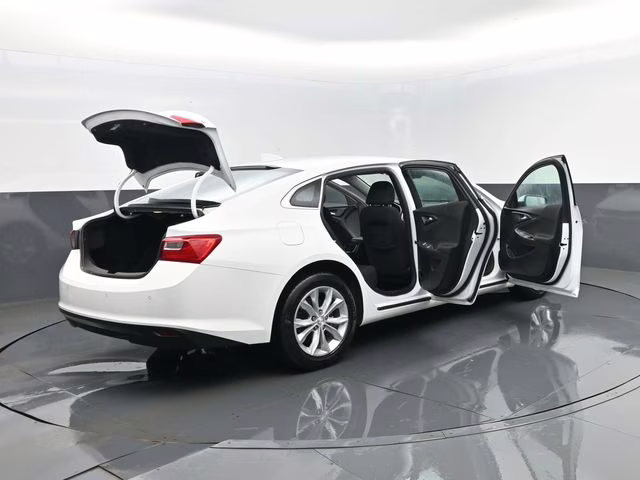 2024 Summit White Chevrolet Malibu LT FWD Sedan