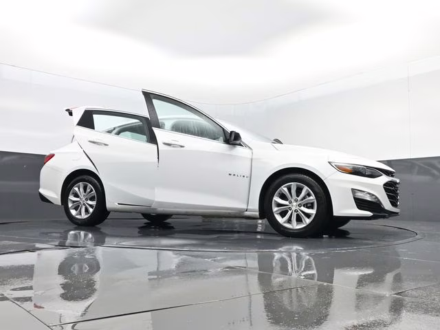 2024 Summit White Chevrolet Malibu LT FWD Sedan