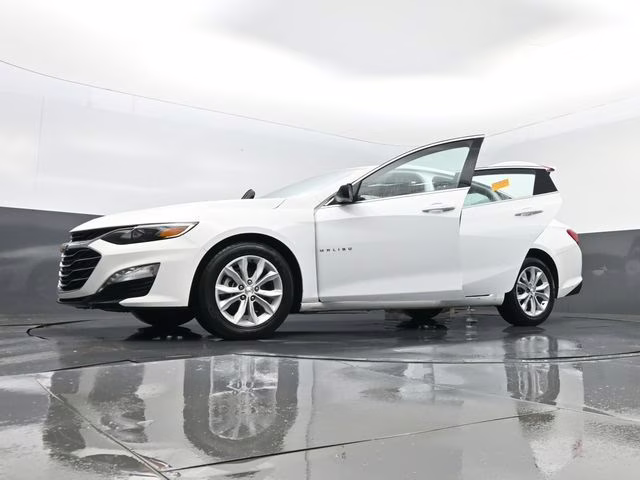 2024 Summit White Chevrolet Malibu LT FWD Sedan