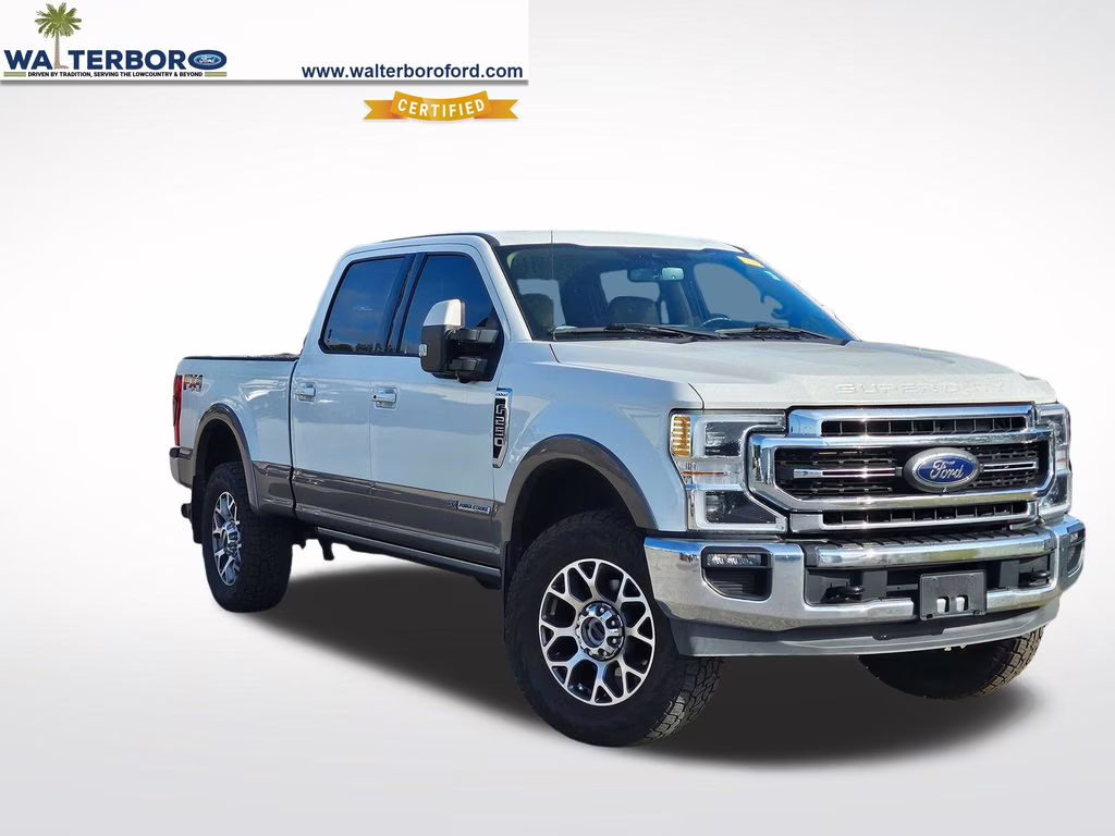 2022 White Ford Super Duty F-250 SRW Lariat 4X4 Truck
