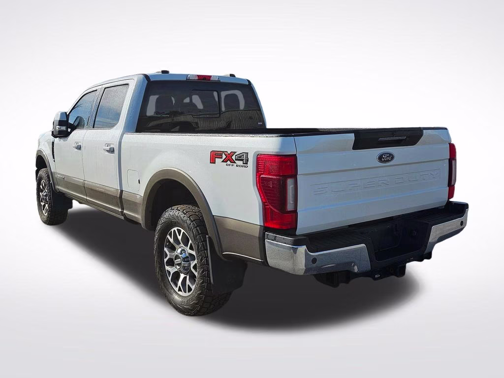 2022 White Ford Super Duty F-250 SRW Lariat 4X4 Truck