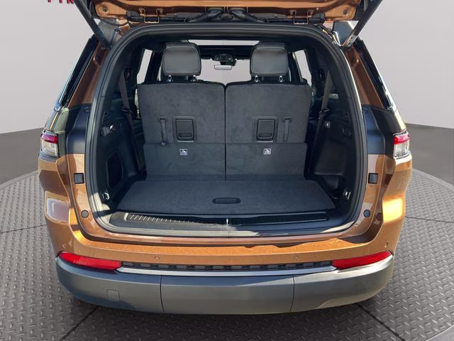 2026 Copper Shino Metallic Clearcoat Jeep Grand Cherokee L Limited 4X4 SUV