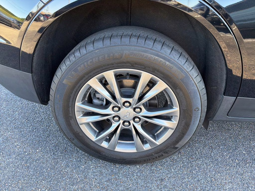 2023 Stellar Black Metallic Cadillac XT5 Premium Luxury FWD SUV