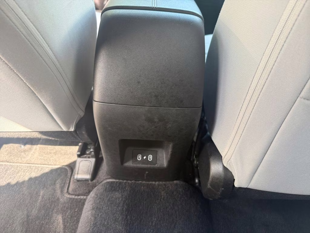 2025 Atlas White Hyundai Santa Cruz SE FWD Truck