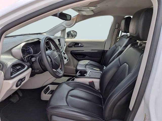2023 Bright White Clearcoat Chrysler Pacifica Hybrid Touring L FWD Van