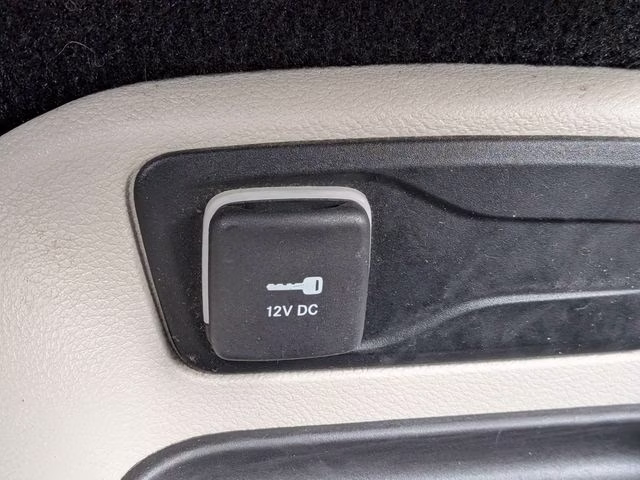 2023 Bright White Clearcoat Chrysler Pacifica Hybrid Touring L FWD Van