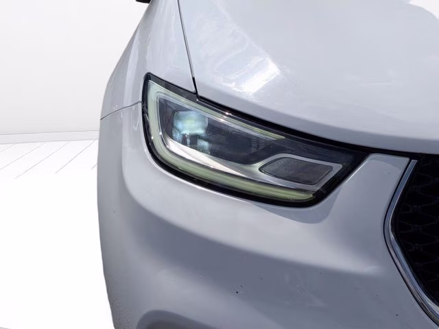 2023 Bright White Clearcoat Chrysler Pacifica Hybrid Touring L FWD Van