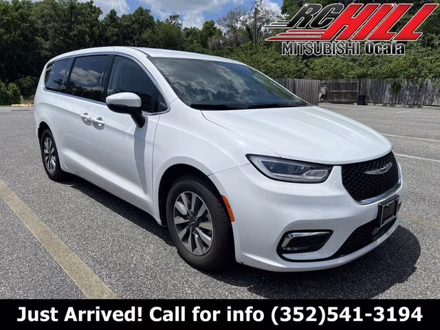 2023 Chrysler Pacifica Hybrid Touring L