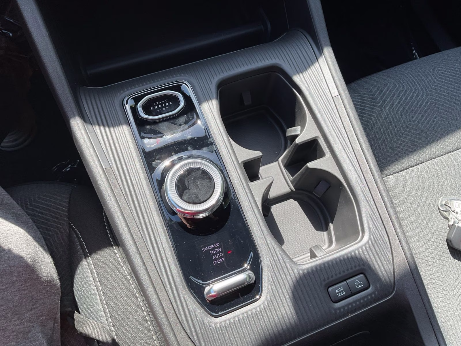 2026 Bright White Clearcoat Jeep Cherokee Laredo 4X4 SUV