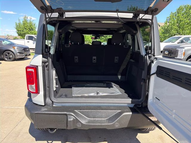 2026 Avalanche Gray Ford Bronco Big Bend 4X4 SUV