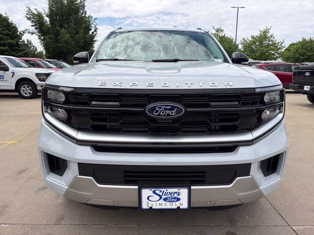 2026 Space Silver Metallic Ford Expedition Max Platinum 4X4 SUV