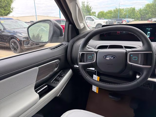 2026 Space Silver Metallic Ford Expedition Max Platinum 4X4 SUV