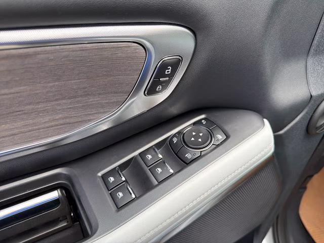 2026 Space Silver Metallic Ford Expedition Max Platinum 4X4 SUV