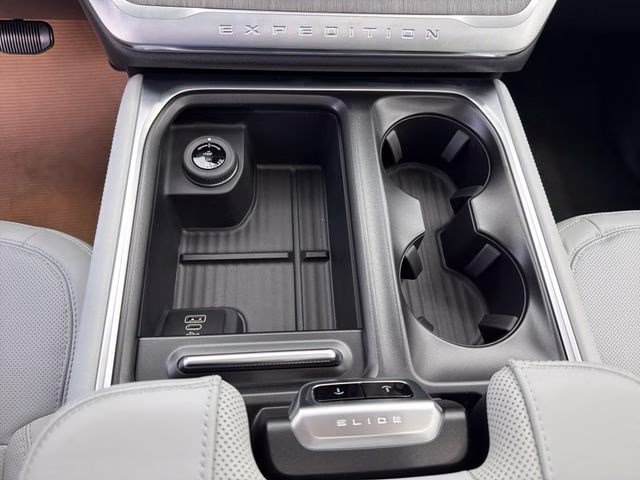 2026 Space Silver Metallic Ford Expedition Max Platinum 4X4 SUV