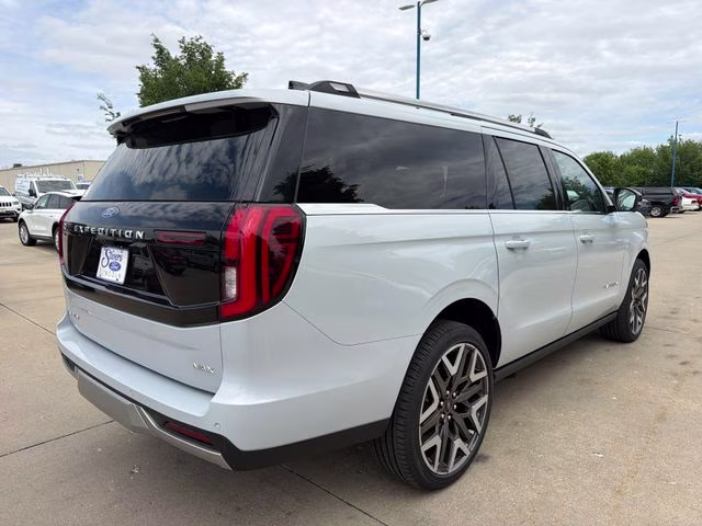 2026 Space Silver Metallic Ford Expedition Max Platinum 4X4 SUV