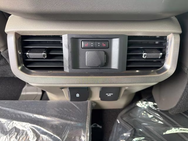 2026 Star White Metallic Tri-Coat Ford F-150 Platinum 4X4 Truck