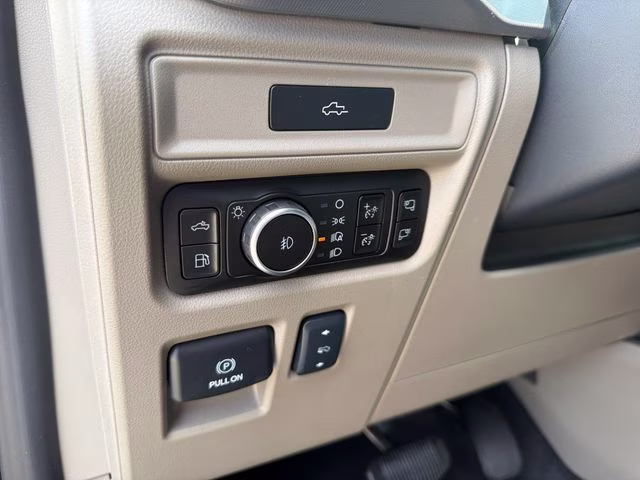 2026 Star White Metallic Tri-Coat Ford F-150 Platinum 4X4 Truck