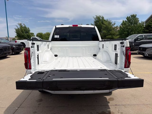 2026 Star White Metallic Tri-Coat Ford F-150 Platinum 4X4 Truck