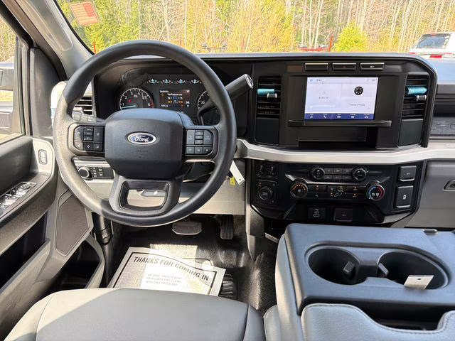 2024 Oxford White Ford Super Duty F-250 SRW XL 4X4 Truck