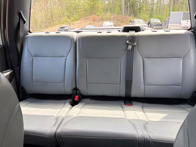 2024 Oxford White Ford Super Duty F-250 SRW XL 4X4 Truck