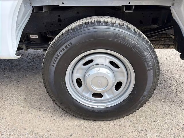 2024 Oxford White Ford Super Duty F-250 SRW XL 4X4 Truck