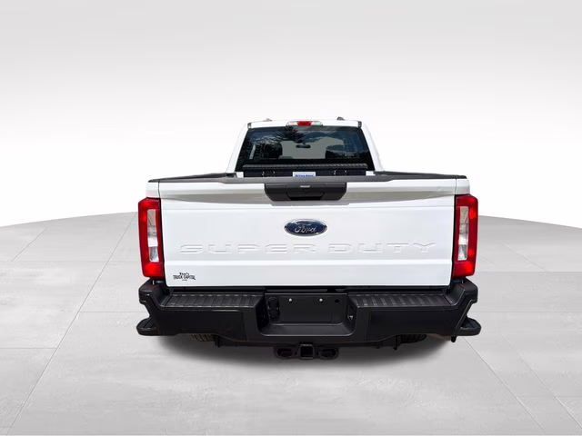 2024 Oxford White Ford Super Duty F-250 SRW XL 4X4 Truck