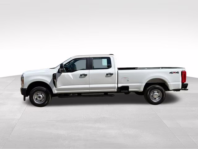 2024 Oxford White Ford Super Duty F-250 SRW XL 4X4 Truck