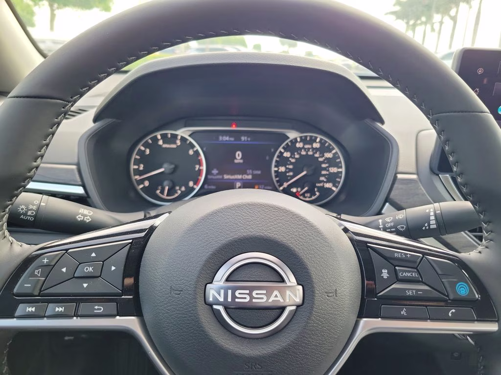 2026 Pearl White Tricoat Nissan Altima 2.5 SV FWD Sedan