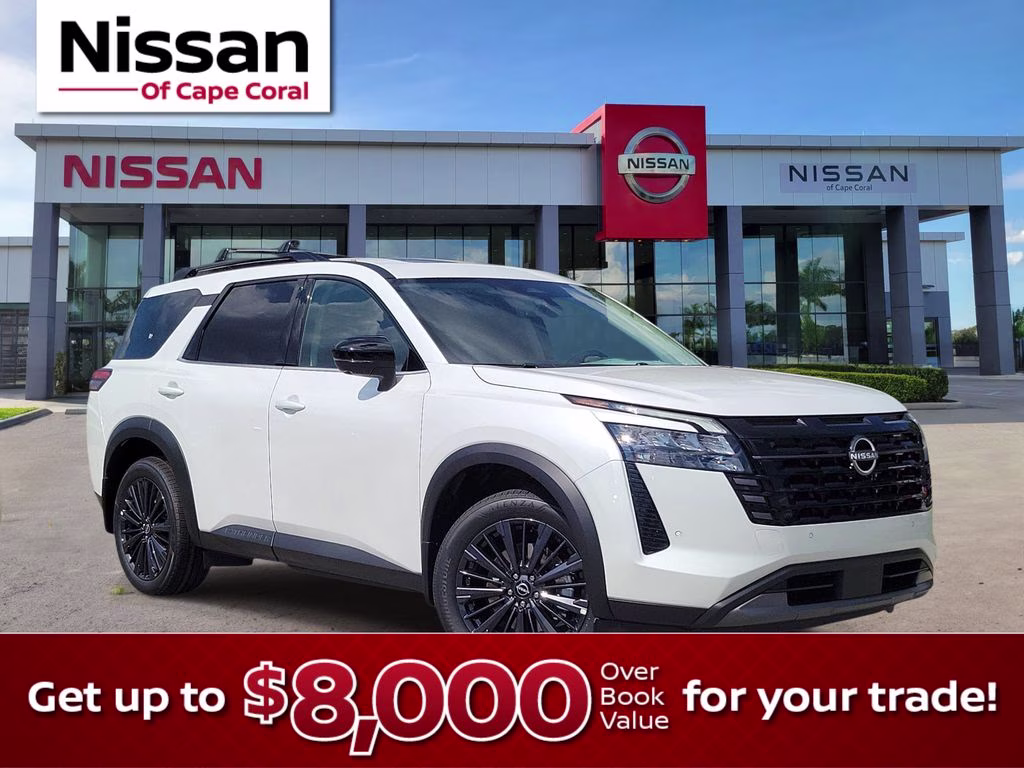 2026 Everest White Pearl Tricoat Nissan Pathfinder SL 4X4 SUV