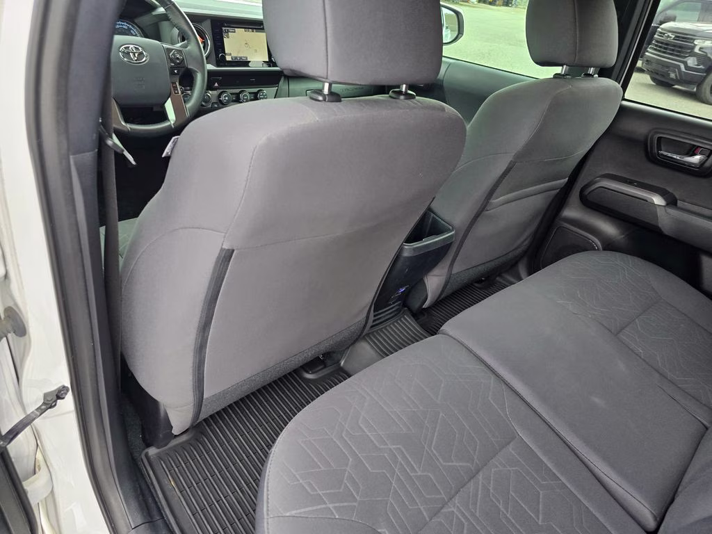 2019 Super White Toyota Tacoma TRD Sport 4X4 Truck